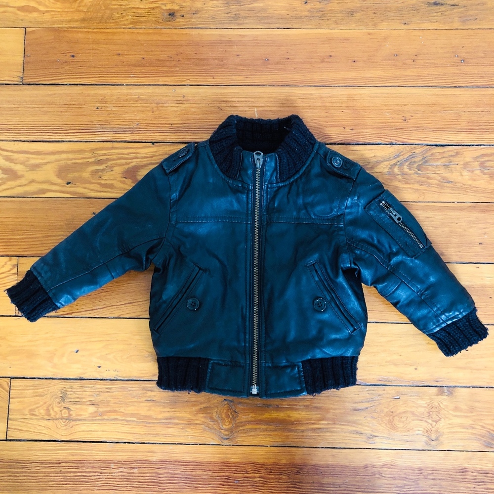 Classic Black Leather Jacket (unisex)